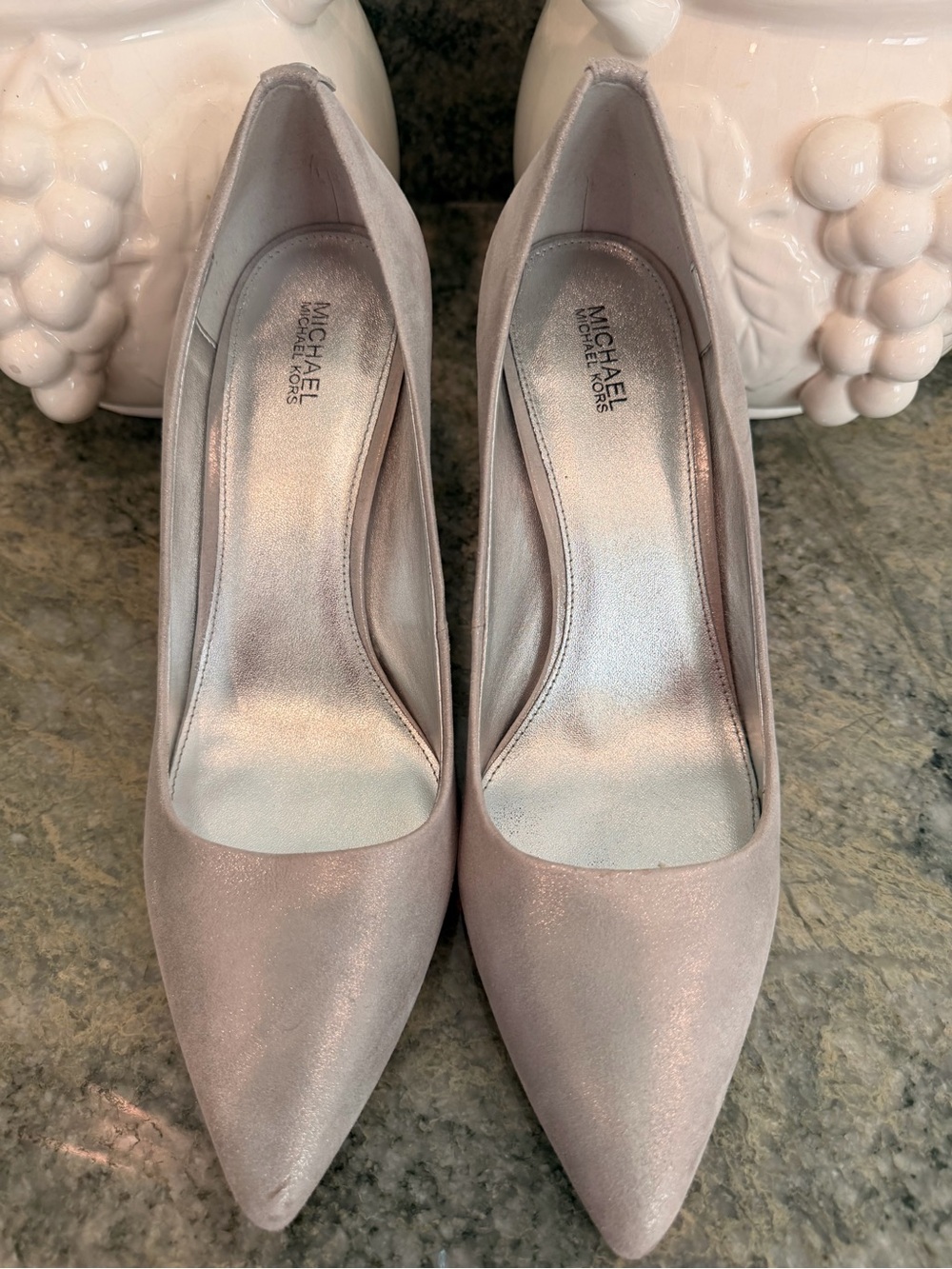 MICHAEL Michael Kors Silver Shimmer Pointed Toe Pumps Size 10